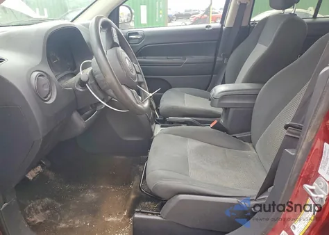 2016 Jeep Compass Sport z USA, uszkodzony, nr VIN 1C4NJCBA2GD615484